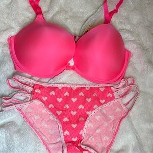 36D/Small Victoria’s Secret Set